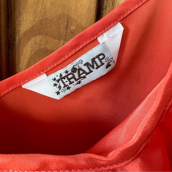 Vintage Y2K Tramp Ruffled Sleeveless Blouse Tank Salmon Coral Orange - Medium - Picture 4 of 11